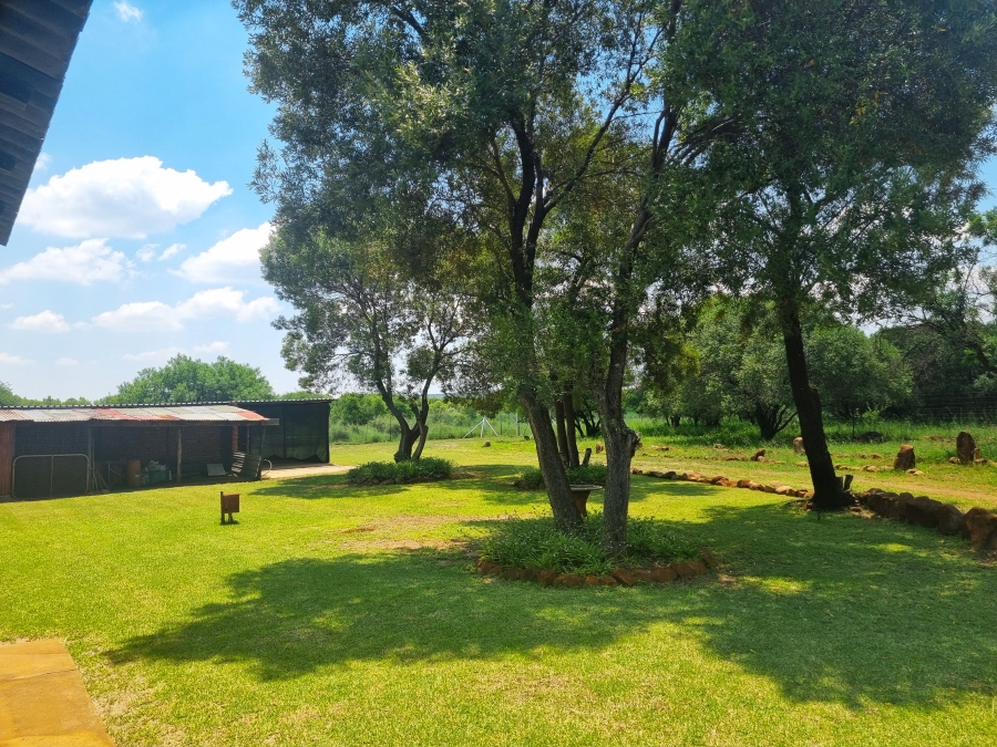 Commercial Property for Sale in Lindleyspoort North West